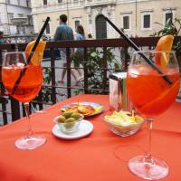 Aperitif an der Piazza Santa Maria in Trastevere